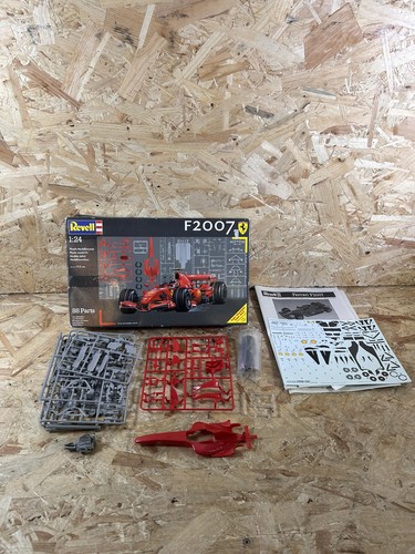 Revell f2007 ferrari formula - ferrari, 1